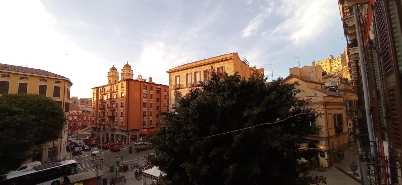 كالياري Onlyrooms III - Piazza Jenne المظهر الخارجي الصورة